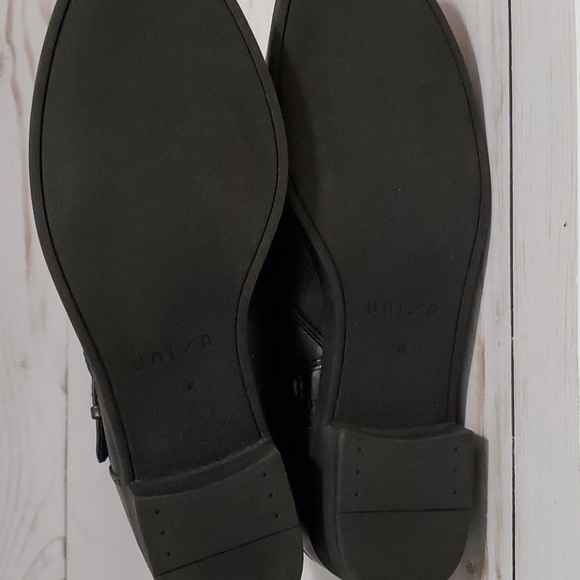 Boots - Picture 2 of 4